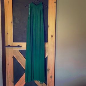 Long sheet emerald dress